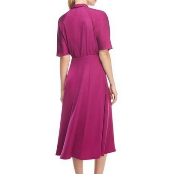 Gal Meets Glam - Diane - Picture 3 of 4